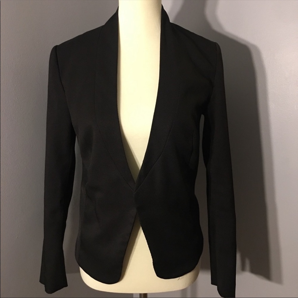 F21 | BLACK BLAZER